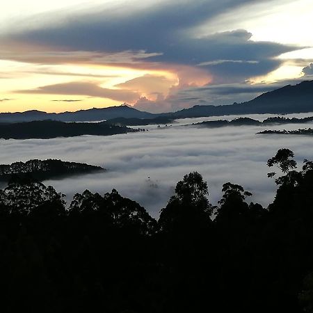 Appartamento Ohiya Mount Plaza Boralanda Esterno foto