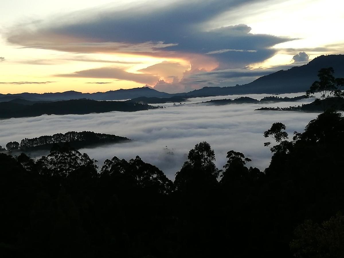Appartamento Ohiya Mount Plaza Boralanda Esterno foto